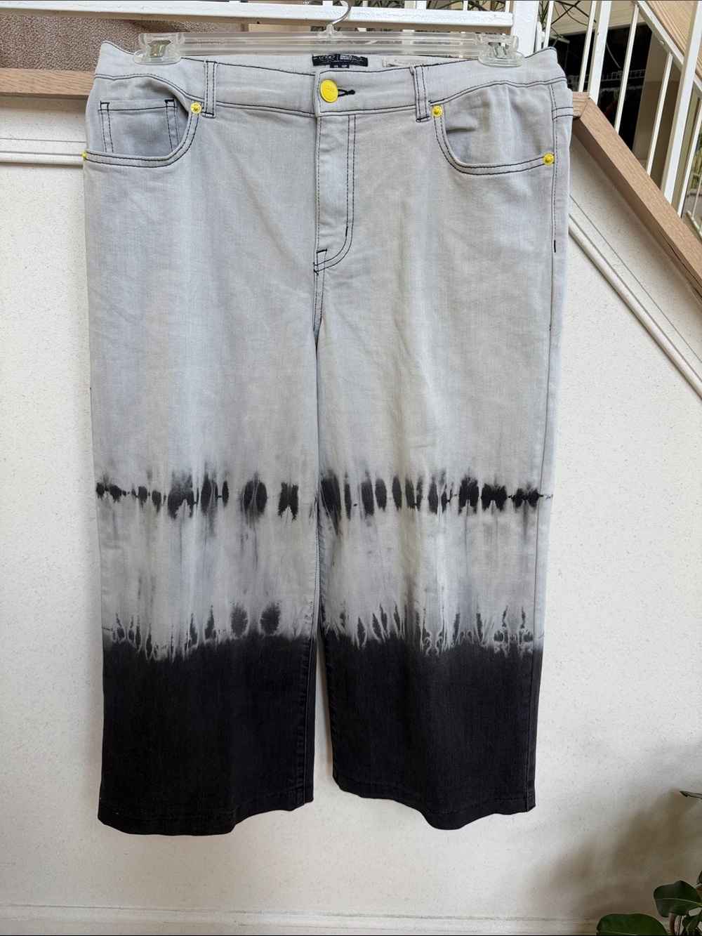 LOGO by Lori Goldstein Gray and Black Wide-Leg Tie-Dye Jeans